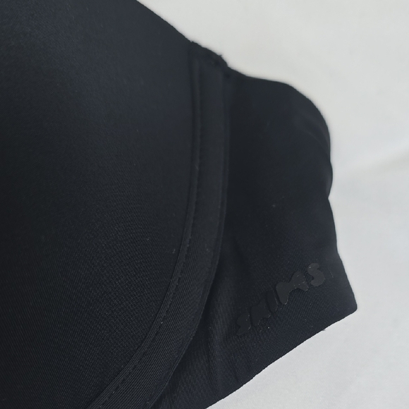 SKIMS Multiway Black Underwire  Bra Size 32D - Picture 3 of 9